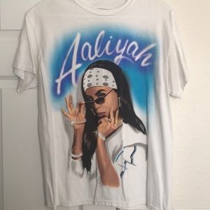 Graphic tee